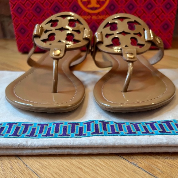 Tory Burch Tan Patent Leather Miller Sandals - Picture 5 of 13